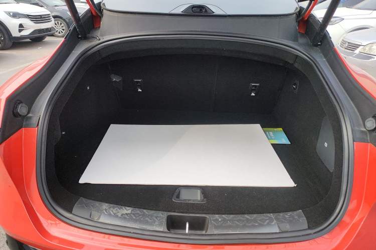 Used Avatr 06 2025 Pro Range-Extended Edition Trunk