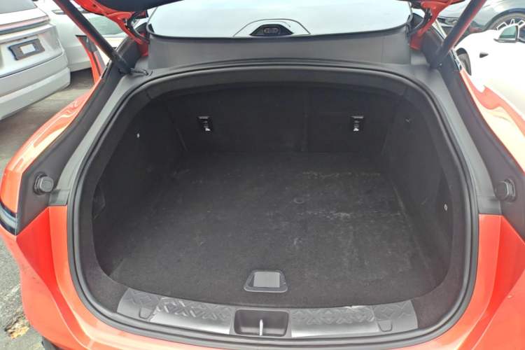 Used Avatr 06 2025 Pro Range-Extended Edition Trunk