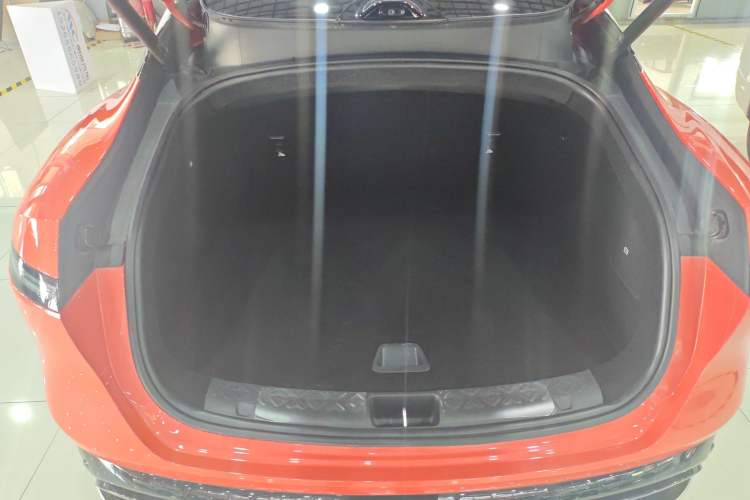 Used Avatr 06 2025 Pro Range-Extended Edition Trunk
