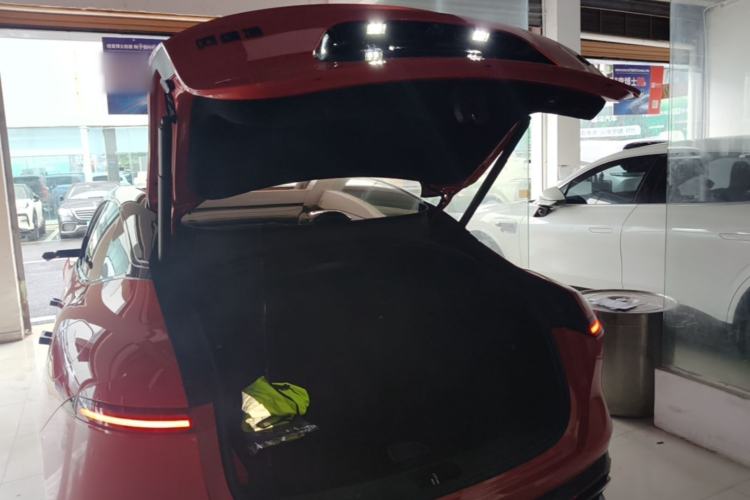 Used Avatr 06 2025 Max Extended-Range Edition Trunk