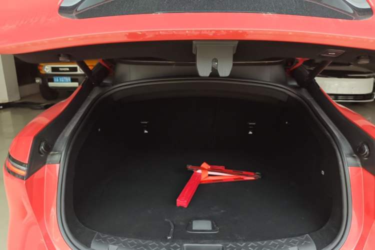 Used Avatr 06  Trunk