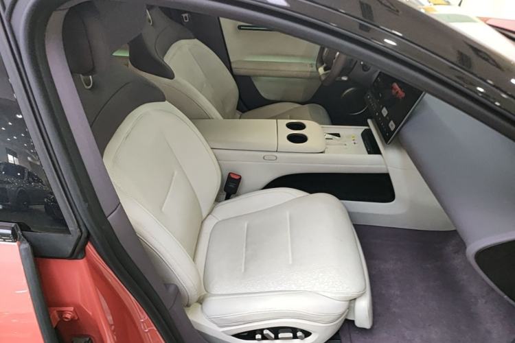 Used Avatr 06 2025 Pro Range-Extended Edition Right Front Seat
