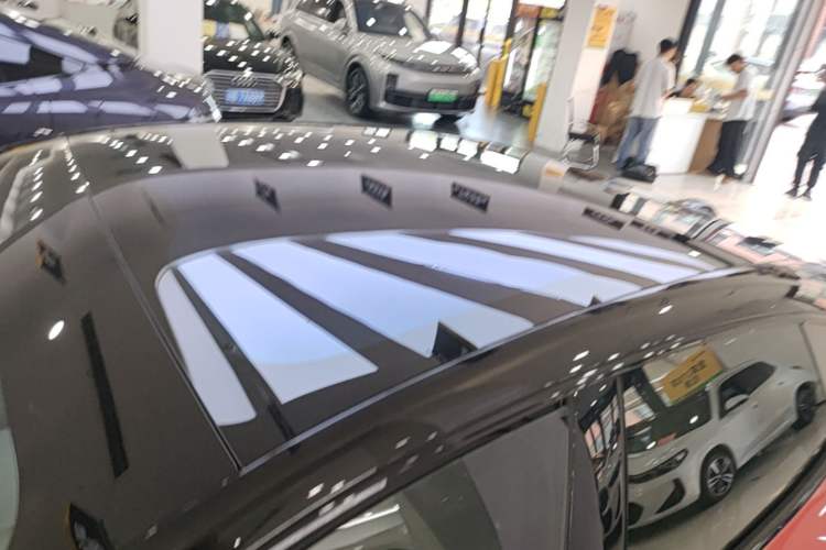 Used Avatr 06 2025 Pro Range-Extended Edition Roof