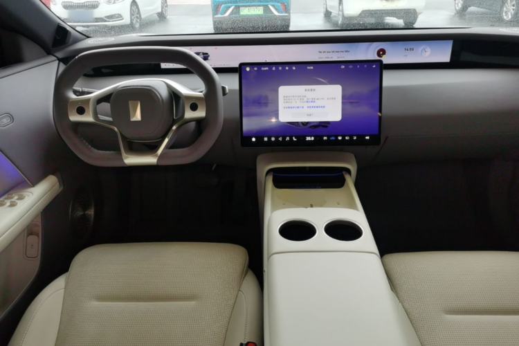 Used Avatr 06 2025 Pro Range-Extended Edition Center Console