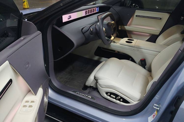 Used Avatr 06 2025 Max All-Electric Version Interior 3