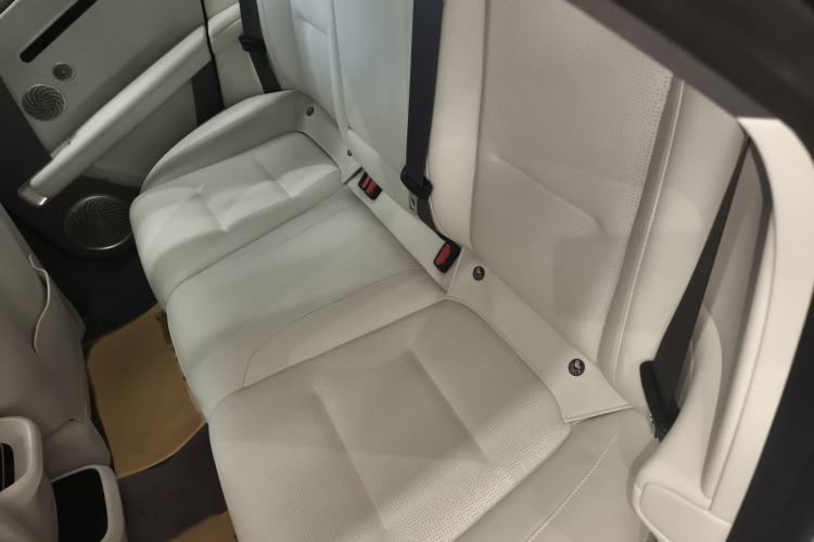 Used Avatr 06 2025 Max Extended-Range Edition Interior 4