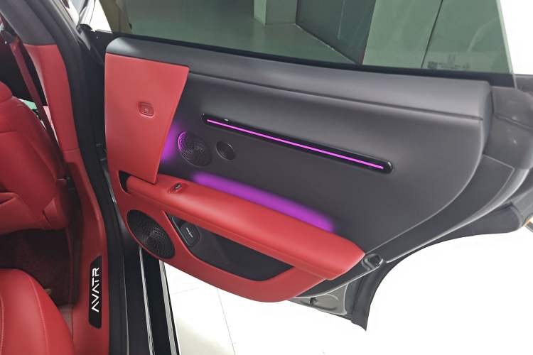 Used Avatr 06 2025 Ultra Pure Electric Edition Interior 6