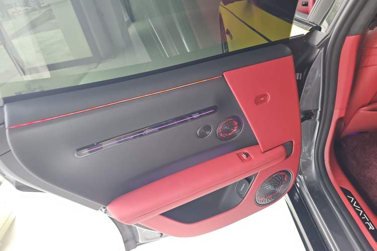 Used Avatr 06 2025 Ultra Pure Electric Edition Interior 8
