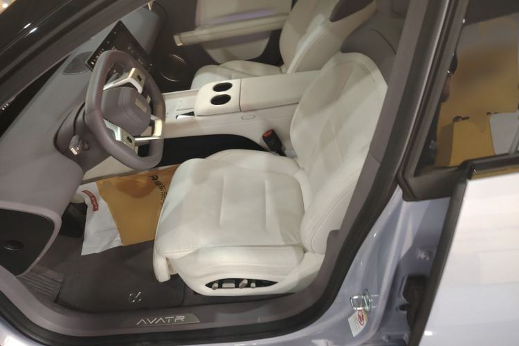 Used Avatr 06 2025 Pro Range-Extended Edition Left Front Seat