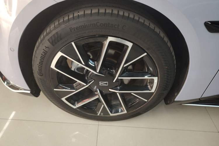 Used Avatr 06 2025 Pro Range-Extended Edition Left Front Wheel Hub