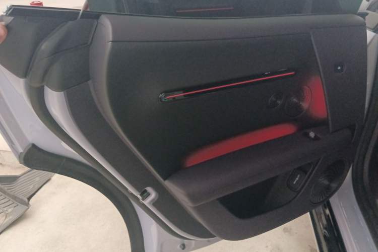 Used Avatr 06 2025 Ultra Pure Electric Edition Left Rear Door Interior