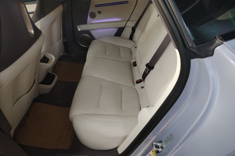 Used Avatr 06 2025 Pro Range-Extended Edition Left Rear Seat