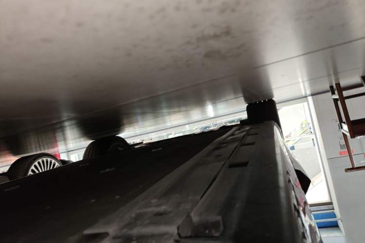 Used Avatr 06 2025 Ultra Pure Electric Edition Left Side Sill