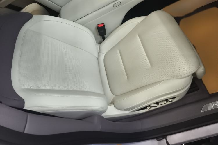 Used Avatr 06 2025 Max Extended-Range Edition Right Front Seat