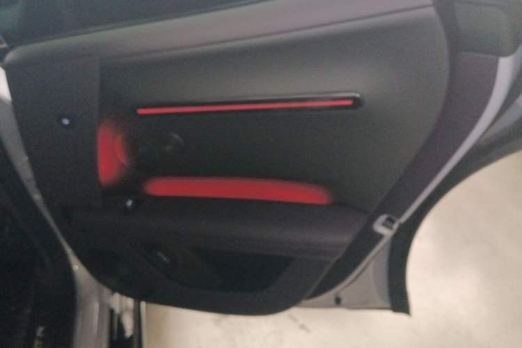 Used Avatr 06 2025 Ultra Pure Electric Edition Right Rear Door Interior