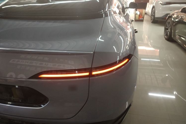 Used Avatr 06 2025 Pro Range-Extended Edition Right Rear Taillight