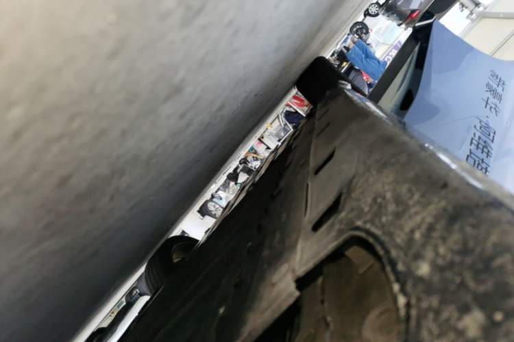 Used Avatr 06 2025 Pro Range-Extended Edition Right Side Sill