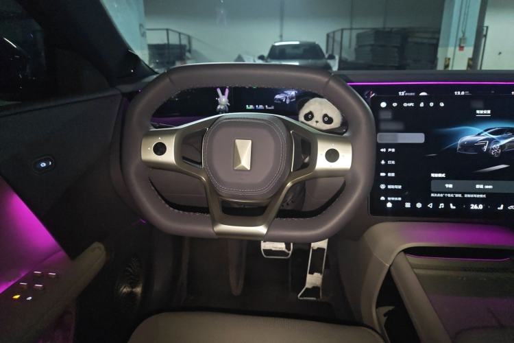 Used Avatr 06 2025 Max Extended-Range Edition Steering Wheel