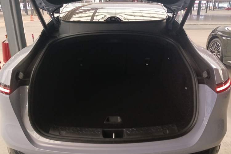 Used Avatr 06 2025 Ultra Pure Electric Edition Trunk
