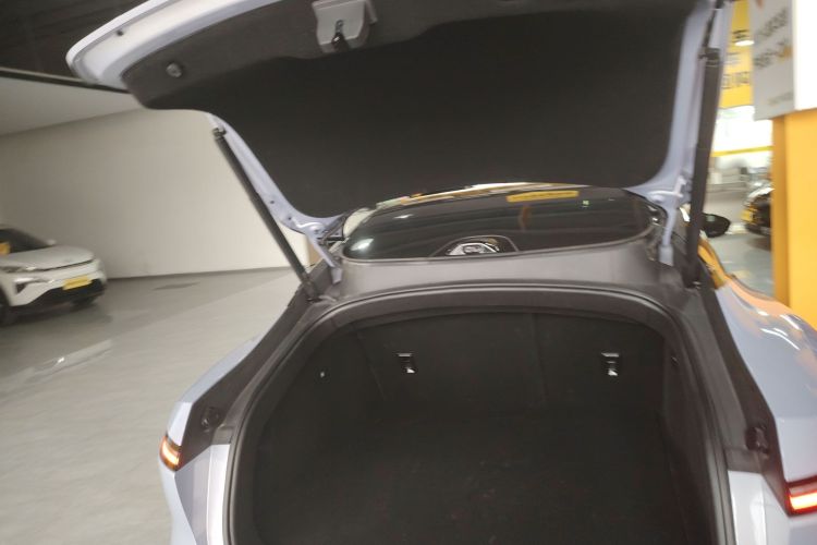 Used Avatr 06 2025 Pro Range-Extended Edition Trunk