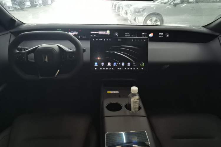 Used Avatr 06 2025 Ultra Pure Electric Edition Center Console