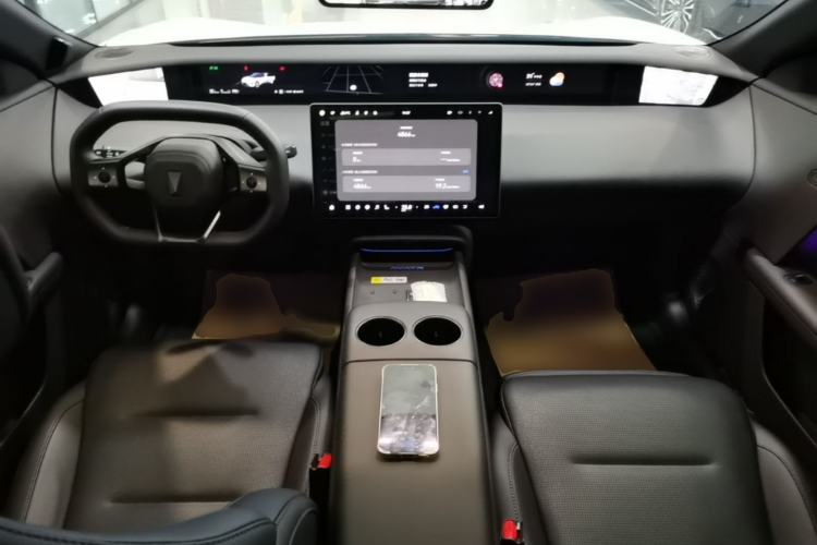 Used Avatr 06 2025 Ultra Pure Electric Edition Center Console