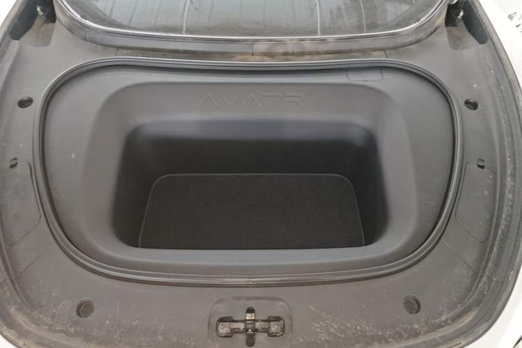 Used Avatr 06 2025 Ultra Pure Electric Edition Engine Bay
