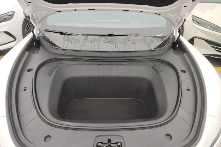 Used Avatr 06 2025 Ultra Pure Electric Edition Engine Bay