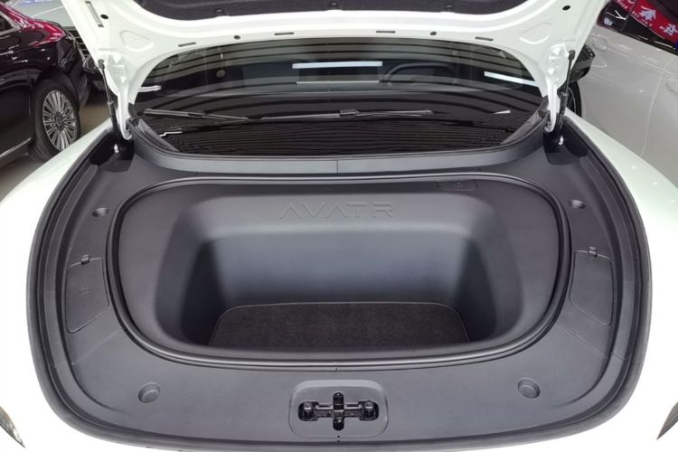 Used Avatr 06 2025 Ultra Pure Electric Edition Engine Bay