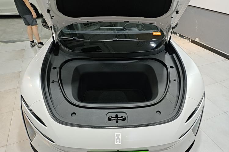 Used Avatr 06 2025 Ultra Pure Electric Edition Engine Bay