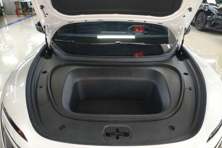 Used Avatr 06 2025 Ultra Pure Electric Edition Engine Bay