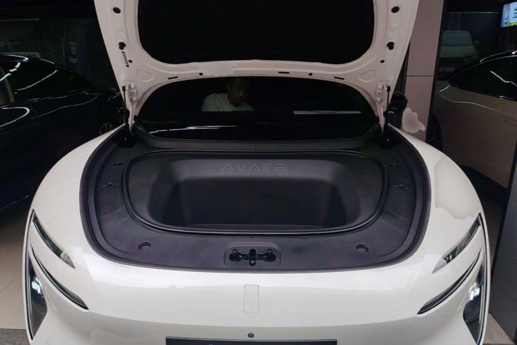 Used Avatr 06 2025 Ultra Pure Electric Edition Engine Bay