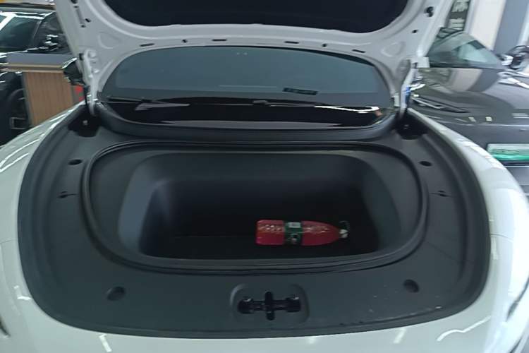 Used Avatr 06 2025 Ultra Pure Electric Edition Engine Bay