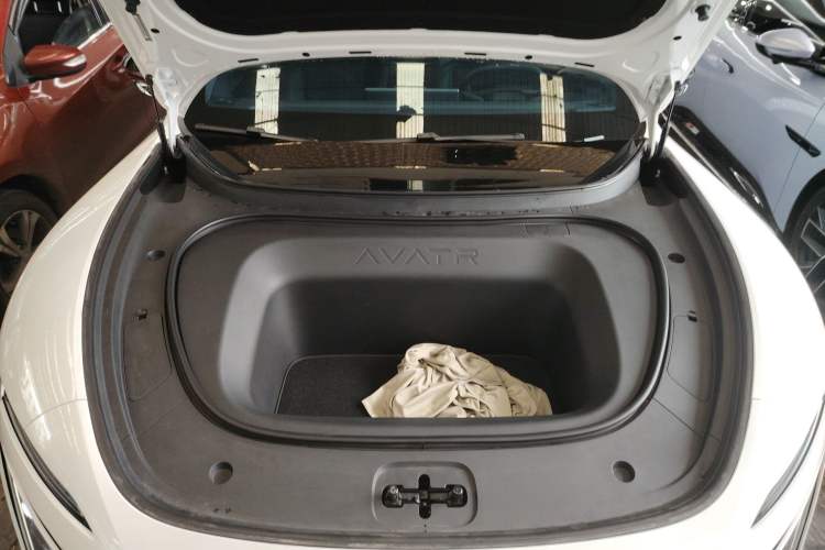 Used Avatr 06 2025 Ultra Pure Electric Edition Engine Bay