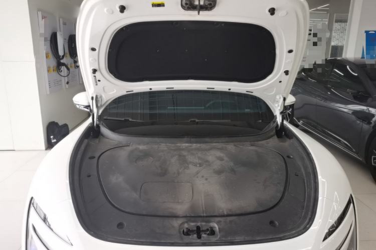 Used Avatr 06 2025 Max Extended-Range Edition Engine Bay