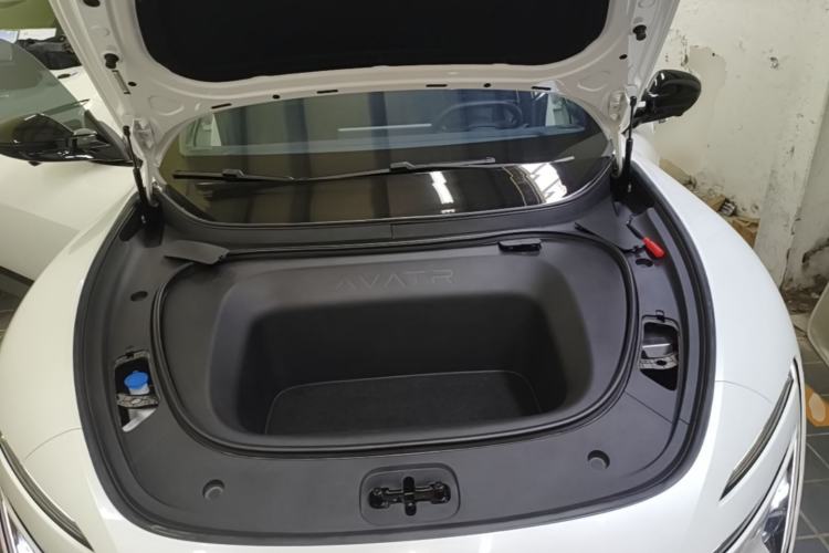 Used Avatr 06 2025 Ultra Pure Electric Edition Engine Bay