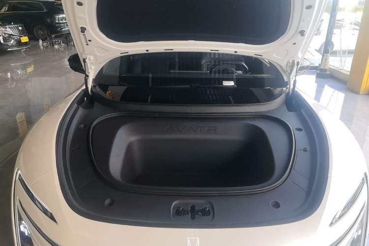 Used Avatr 06 2025 Ultra Pure Electric Edition Engine Bay