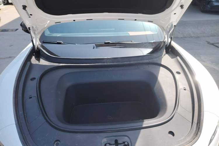 Used Avatr 06 2025 Ultra Pure Electric Edition Engine Bay