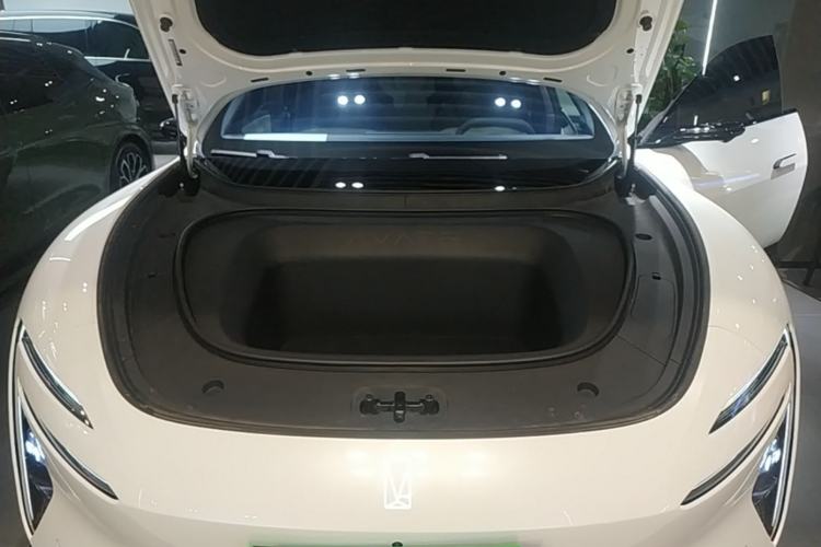 Used Avatr 06 2025 Ultra Pure Electric Edition Engine Bay