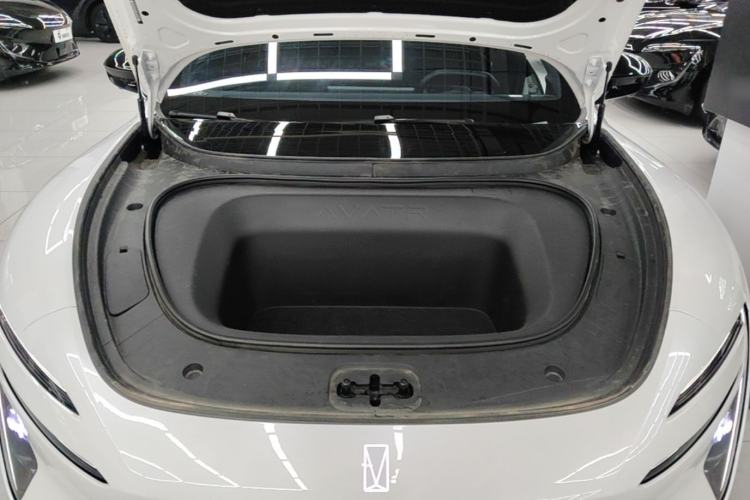 Used Avatr 06 2025 Ultra Pure Electric Edition Engine Bay