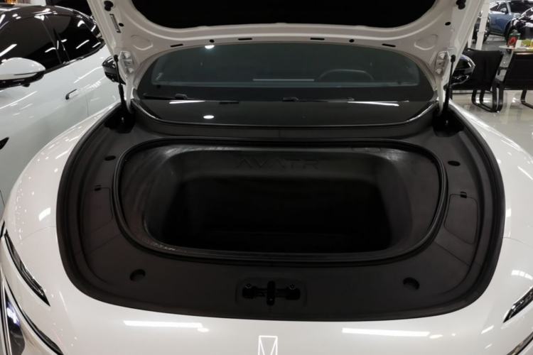 Used Avatr 06 2025 Ultra Pure Electric Edition Engine Bay