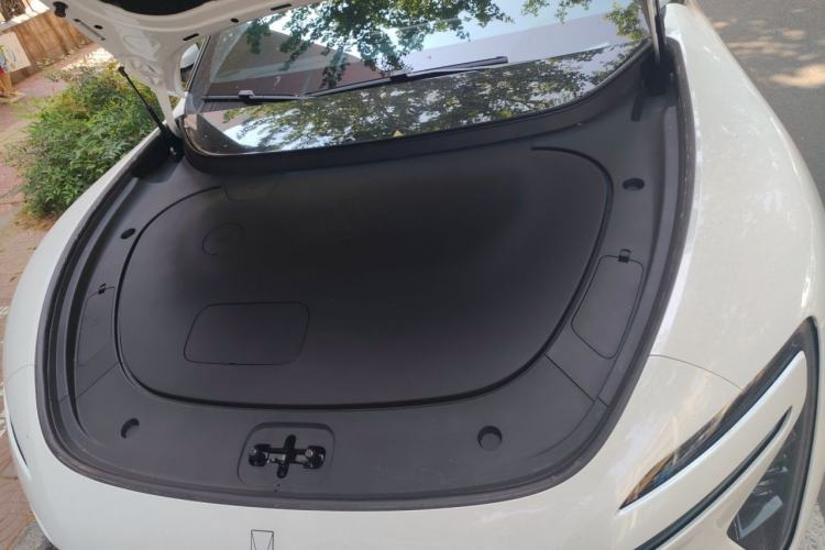 Used Avatr 06 2025 Pro Range-Extended Edition Engine Bay