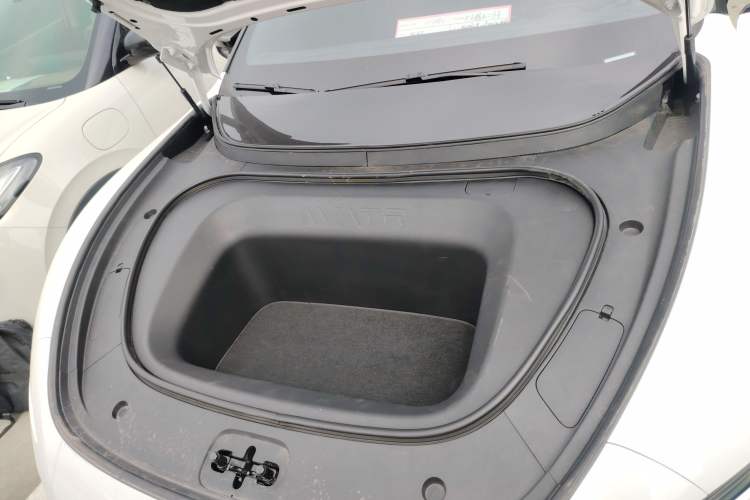 Used Avatr 06 2025 Ultra Pure Electric Edition Engine Bay