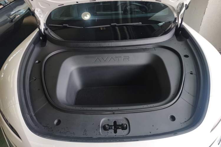 Used Avatr 06 2025 Ultra Pure Electric Edition Engine Bay