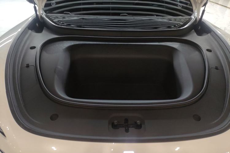 Used Avatr 06 2025 Ultra Pure Electric Edition Engine Bay