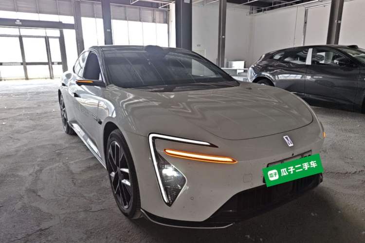 Used Avatr 06 2025 Ultra Pure Electric Edition Exterior 1