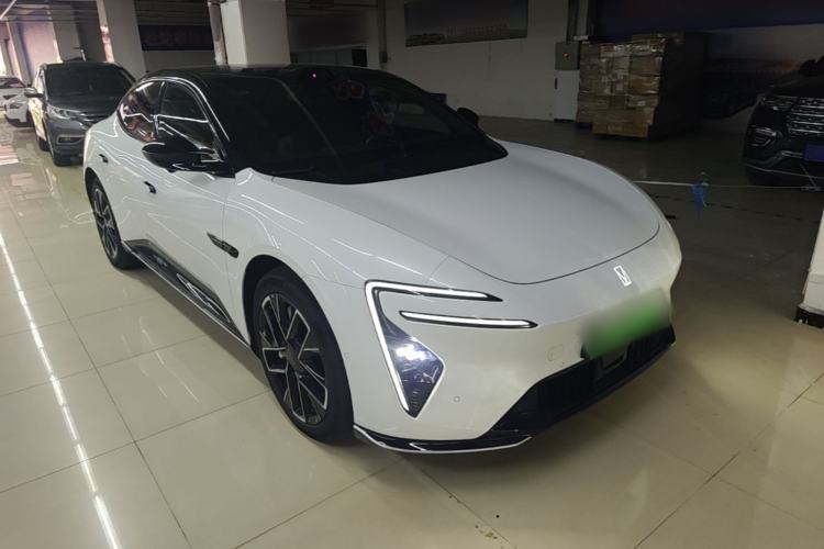 Used Avatr 06 2025 Ultra Pure Electric Edition Exterior 1