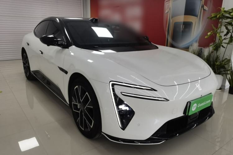 Used Avatr 06 2025 Ultra Pure Electric Edition Exterior 1