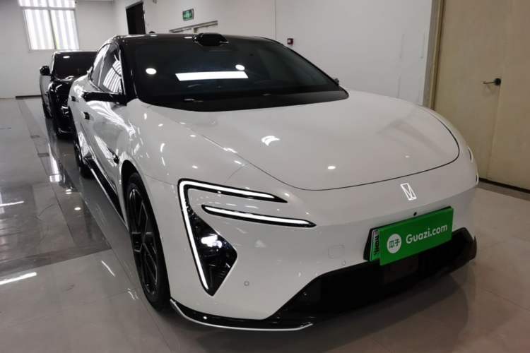 Used Avatr 06 2025 Ultra Pure Electric Edition Exterior 1