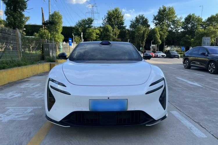 Used Avatr 06 2025 Ultra Pure Electric Edition Exterior 1